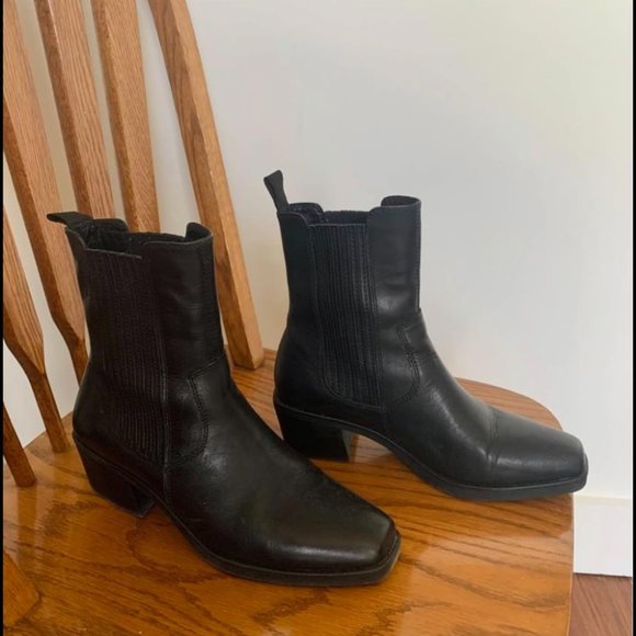 Vagabond Genuine Leather Boots - Picture 2 of 3